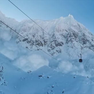 Une avalanche en aérosol (de poudreuse)Site EPA du Glacier des Pelerins (N°020)@ONF RTM - 31/01/2021